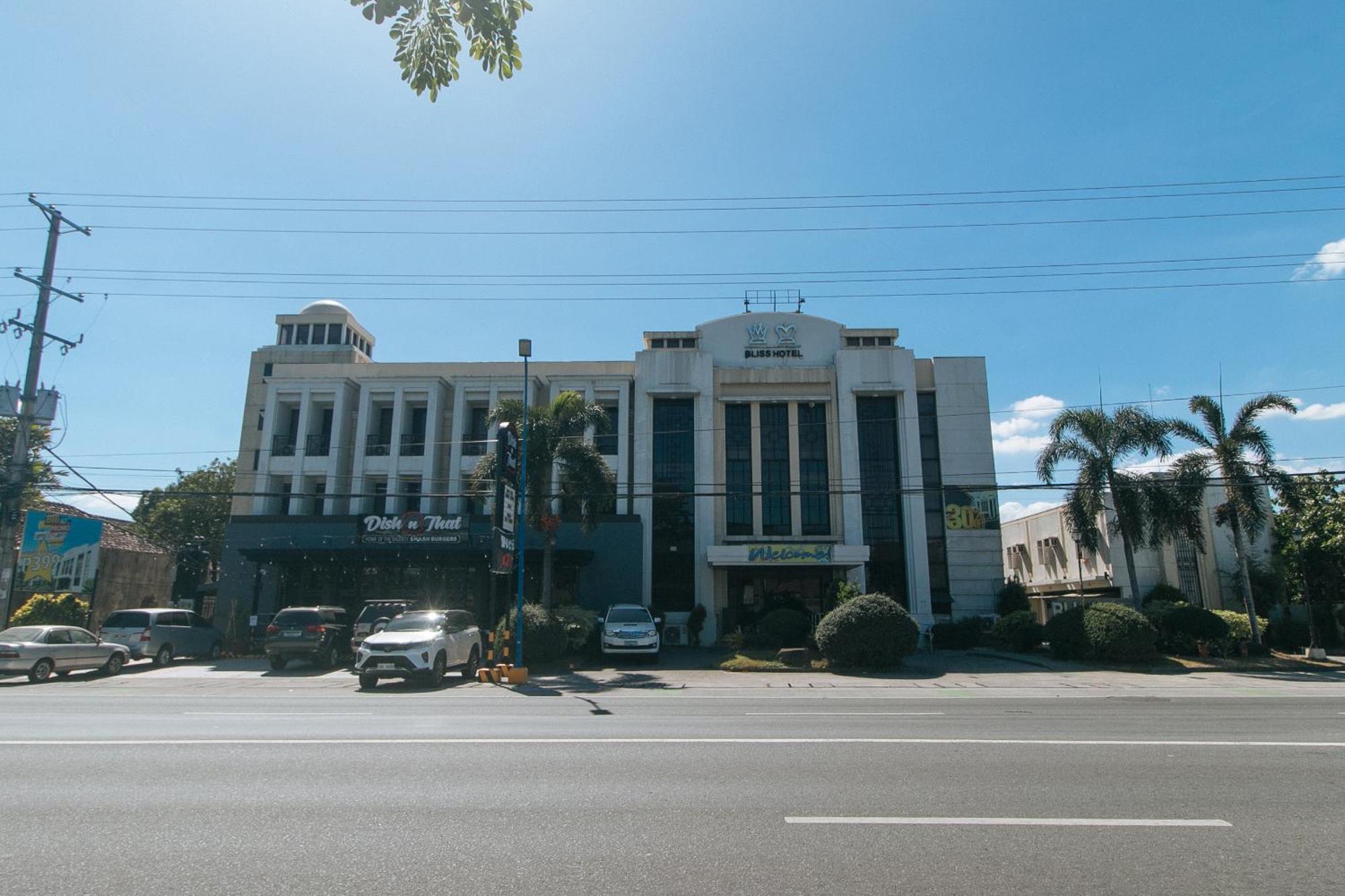 Bliss Hotel San Fernando Pampanga City المظهر الخارجي الصورة