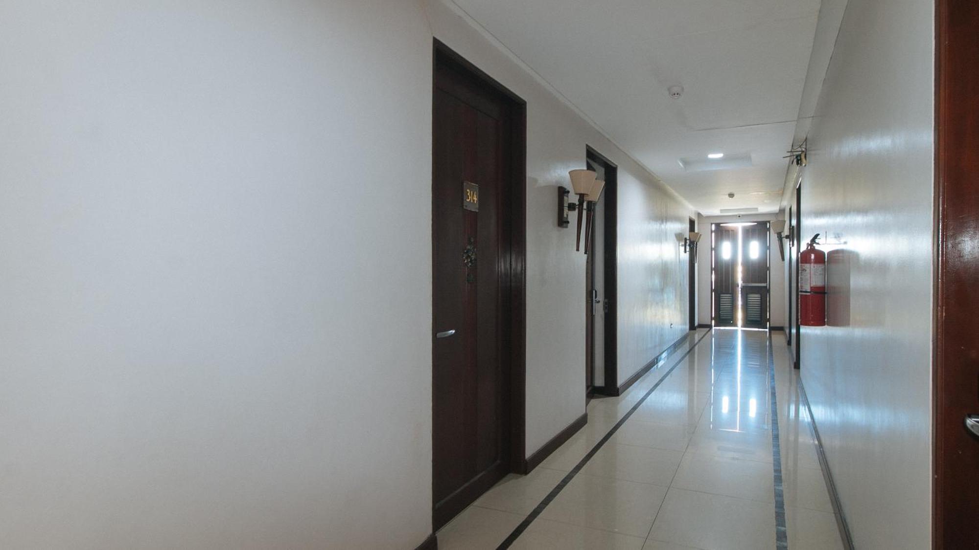 Bliss Hotel San Fernando Pampanga City المظهر الخارجي الصورة